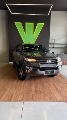 TOYOTA HILUX SW4 2.7 SRV 7 LUGARES 4X2 16V FLEX 4P AUTOMÁTICO
